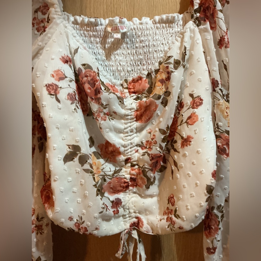 Stella Tweed Floral Blouse with Smocked Detail - Picture 4 of 4